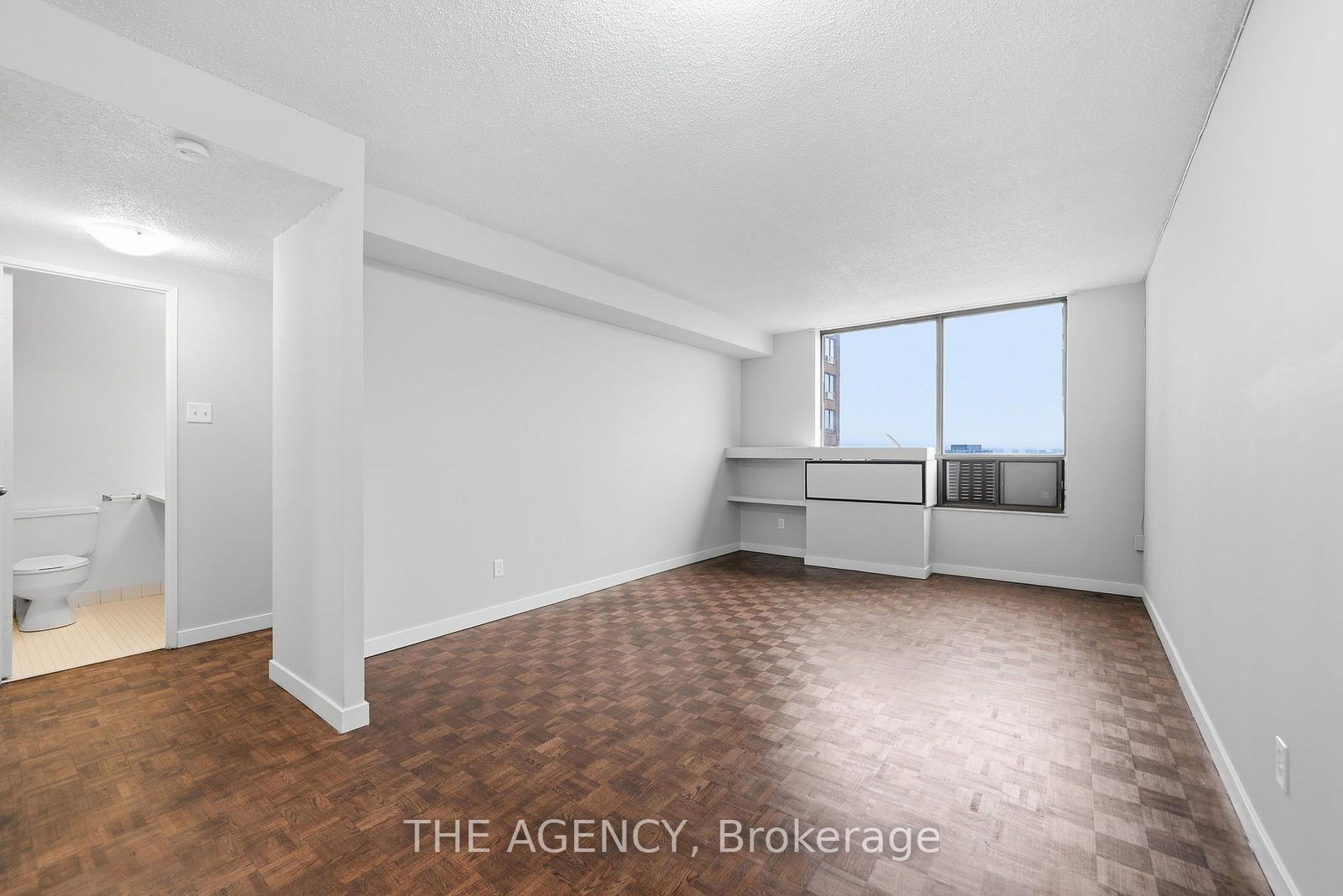 2350-dundas-street-w-toronto-toronto-ontario-w13736598