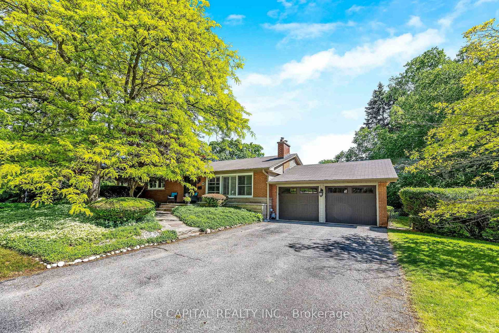 319-south-court-s-burlington-ontario-w13736922