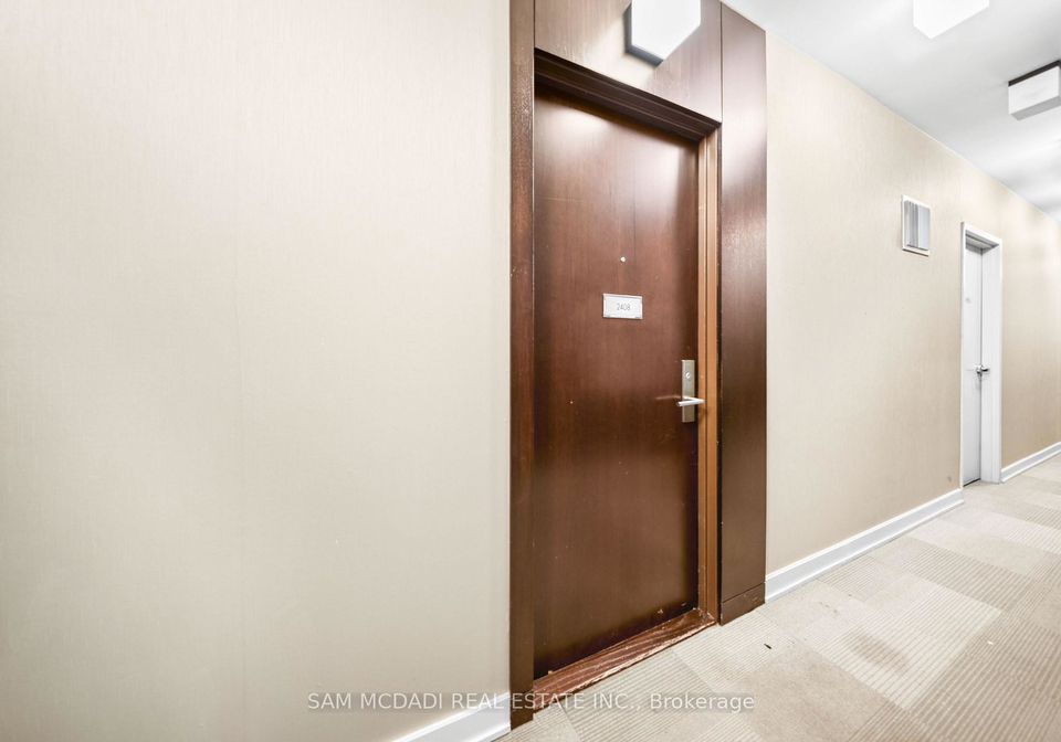 60-absolute-avenue-mississauga-ontario-w13737038