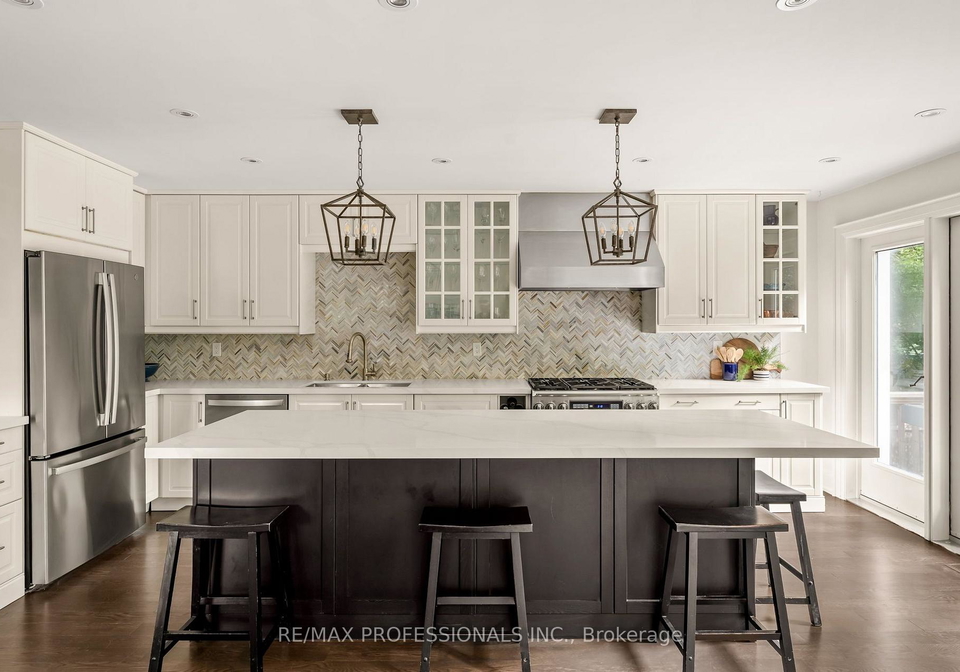 7-bannon-avenue-toronto-etobicoke-ontario-w13737042