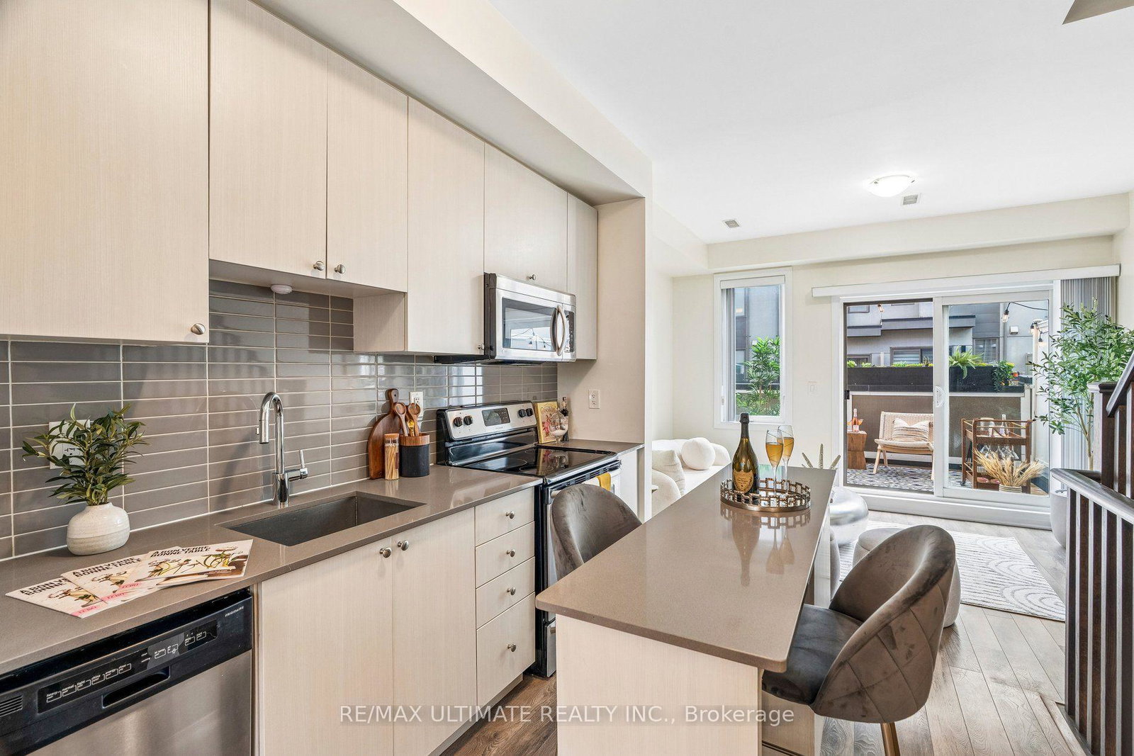 45-thomas-mulholland-drive-toronto-york-ontario-w13737062