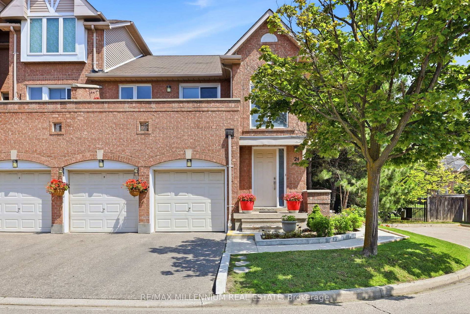 115-bristol-road-e-mississauga-ontario-w13737242