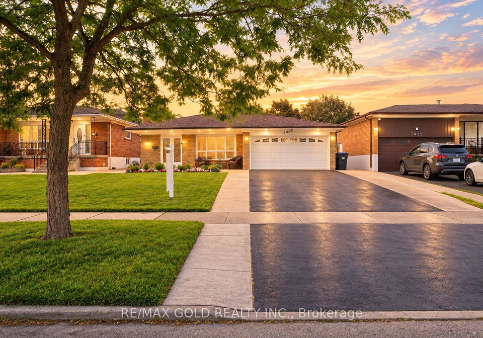 7428-pickfair-drive-mississauga-ontario-w13737828