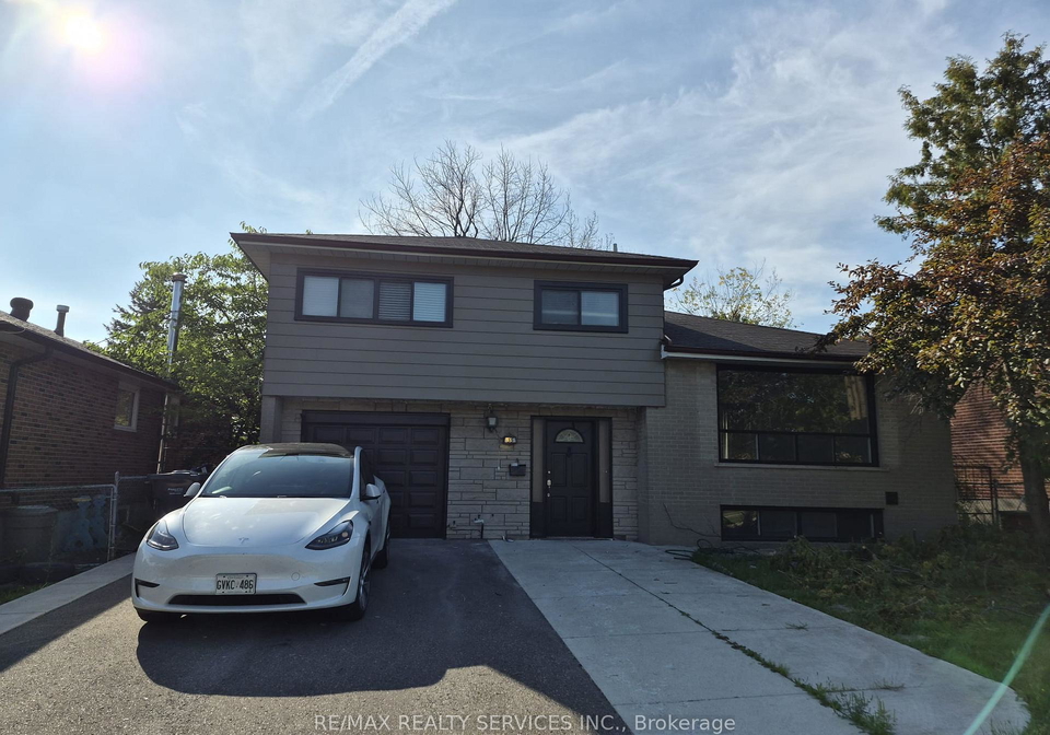 35-jersey-avenue-brampton-ontario-w13737942