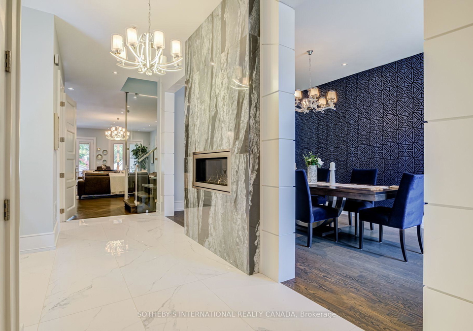 29-oakwood-avenue-mississauga-ontario-w13737968