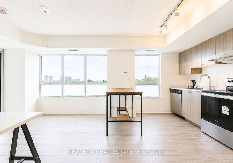 10-wilby-crescent-toronto-north-york-ontario-w13738032