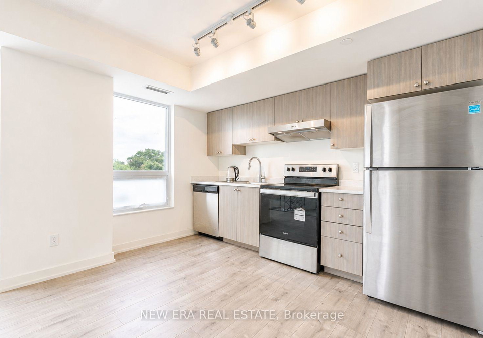 10-wilby-crescent-toronto-north-york-ontario-w13738032