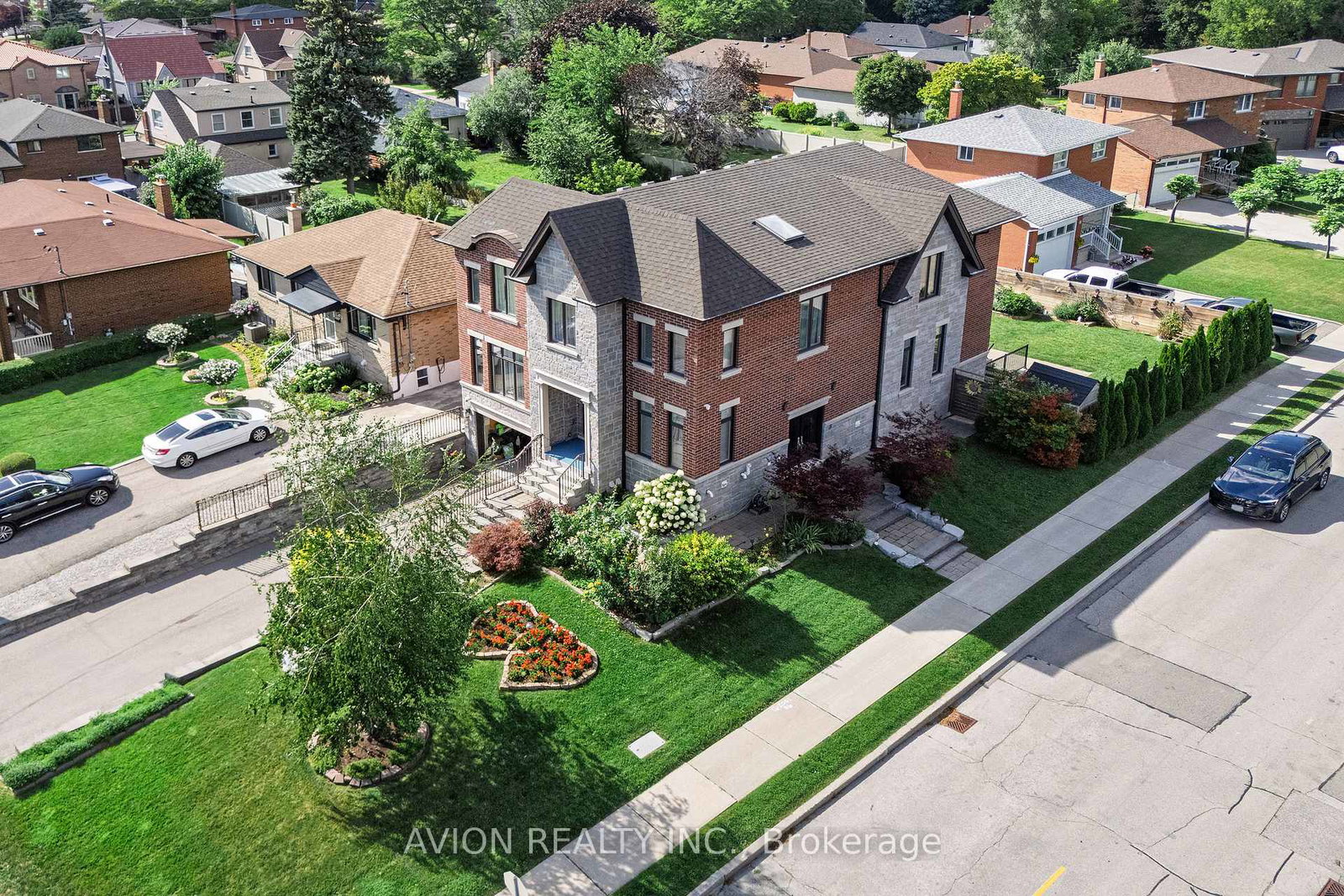 220-falstaff-avenue-toronto-north-york-ontario-w13738962
