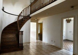 4464-stonemill-court-mississauga-ontario-w13739066