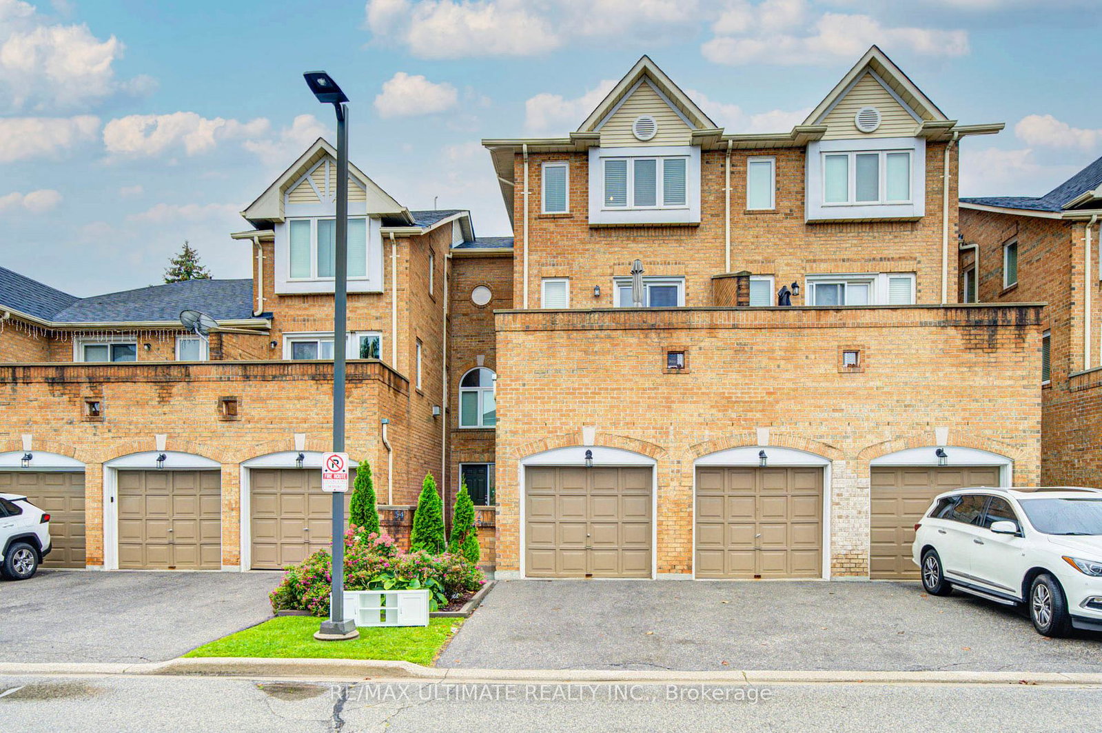 45-bristol-road-e-mississauga-ontario-w13739336