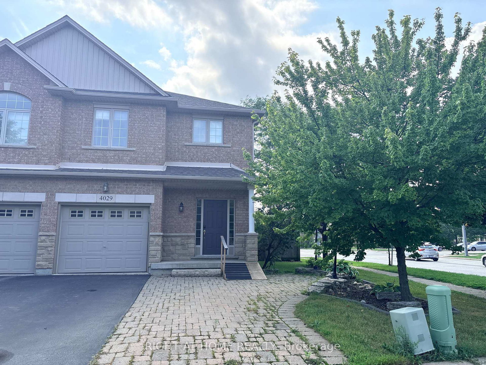 4029-alexan-crescent-burlington-ontario-w13739376