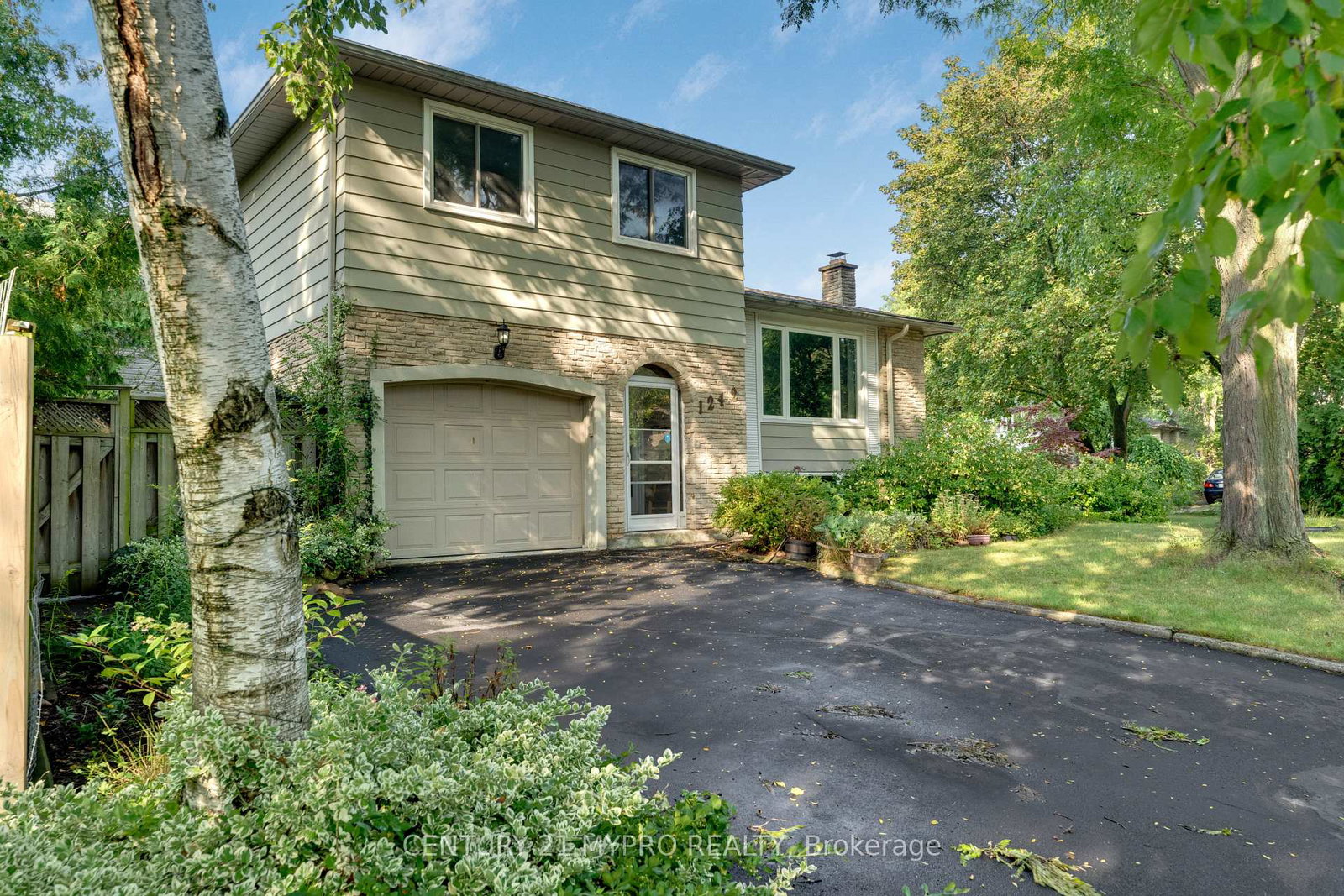 1242-richards-crescent-oakville-ontario-w13739466