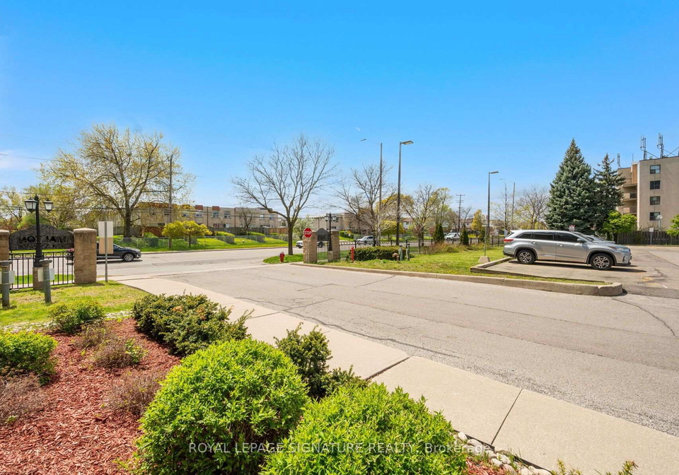 7405-goreway-drive-mississauga-ontario-w13739582