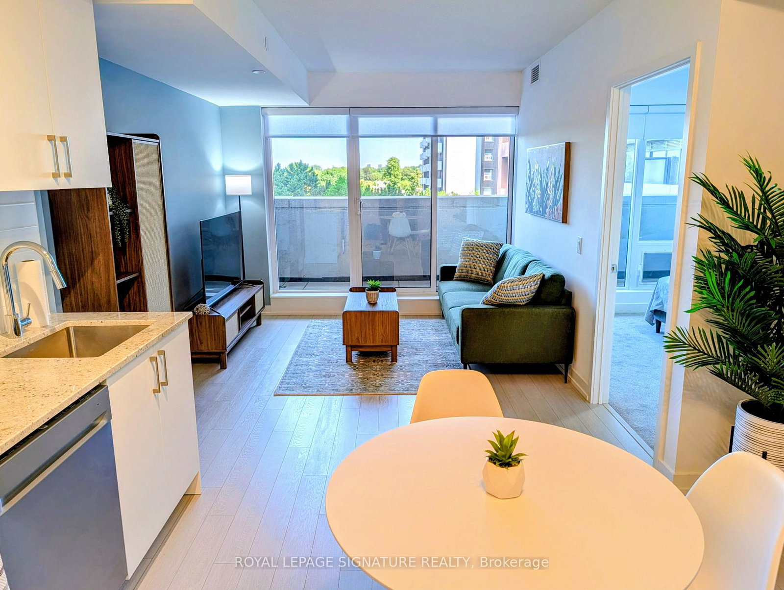 4010-eglinton-avenue-w-toronto-etobicoke-ontario-w13739892