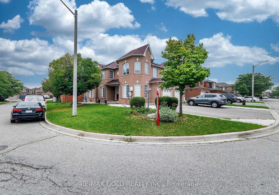 55-secord-crescent-brampton-ontario-w13740042