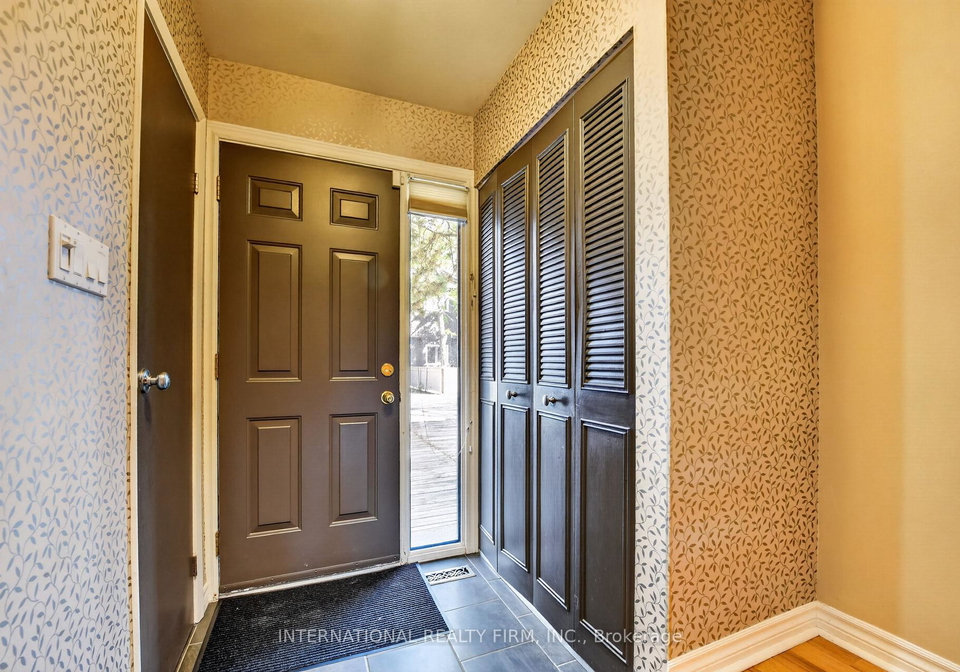 6855-glen-erin-drive-mississauga-ontario-w13740136
