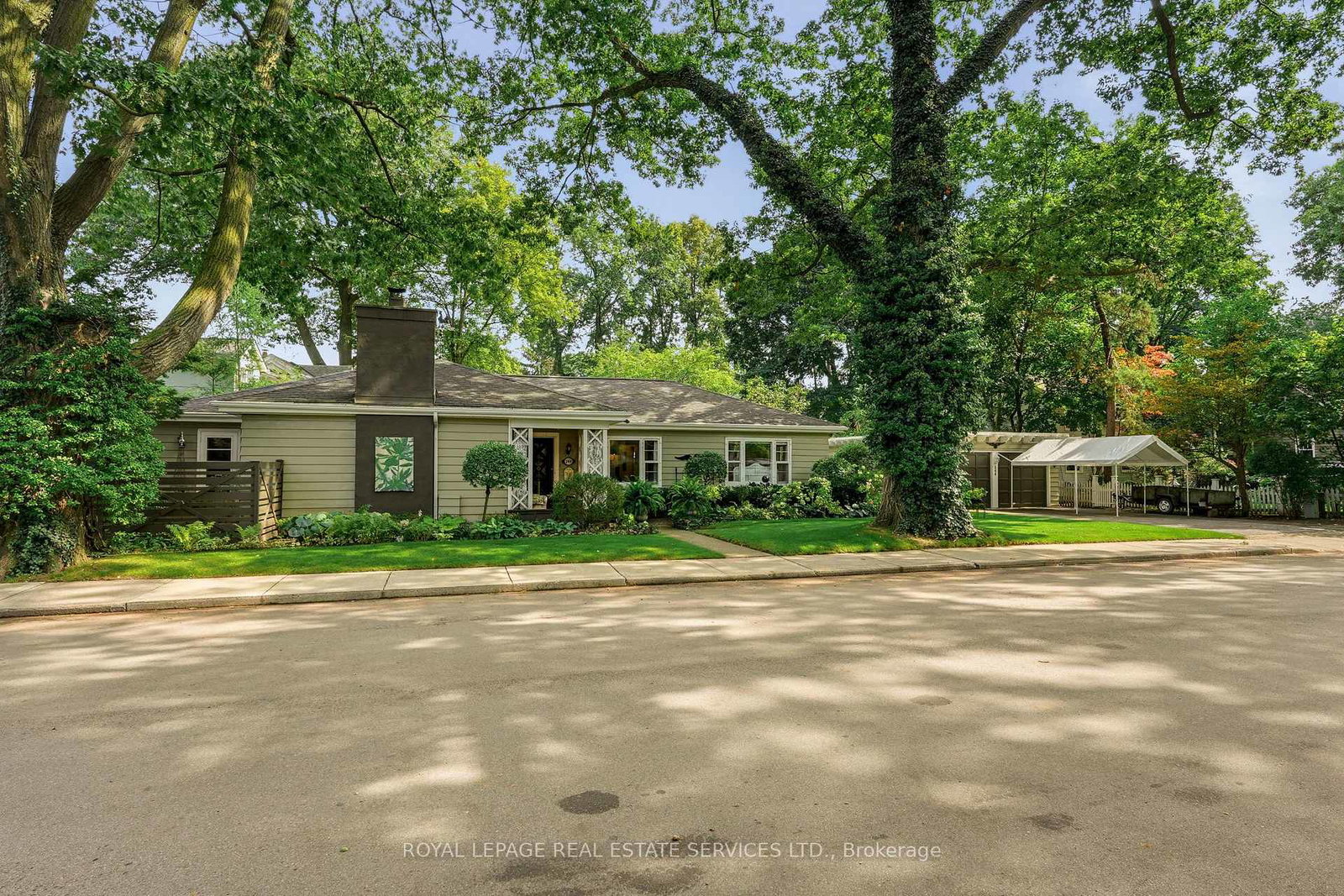 344-maple-avenue-oakville-ontario-w13740174