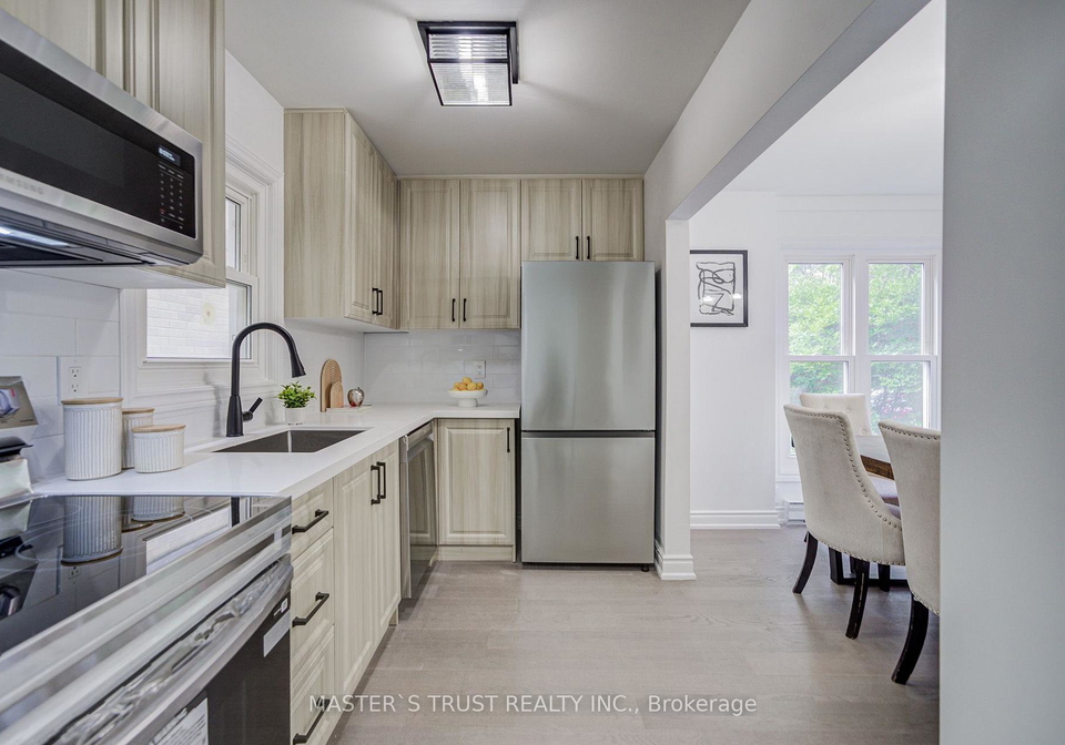 4-gatsby-square-brampton-ontario-w13740492