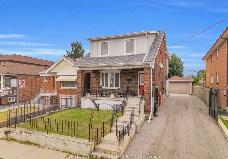 33-sanderstead-avenue-toronto-north-york-ontario-w13740614