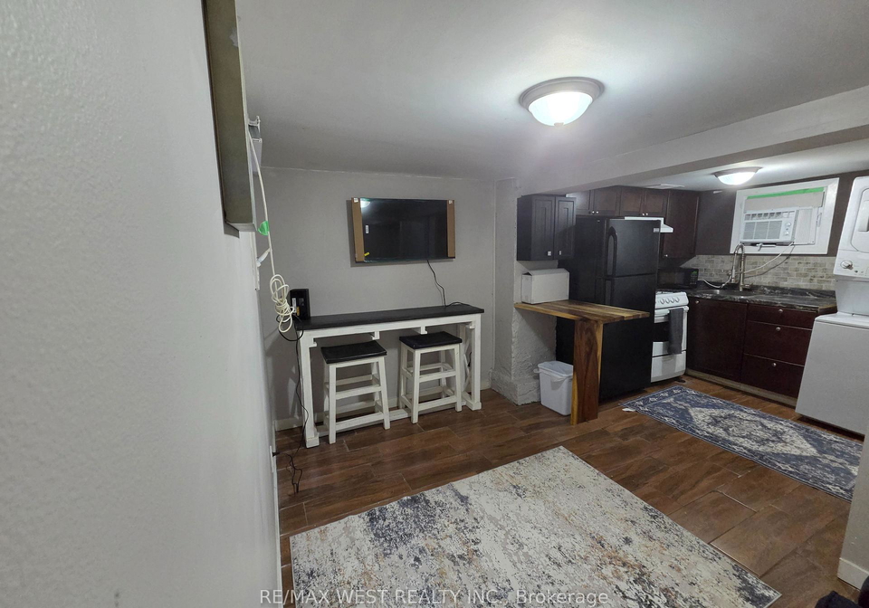 44-beechwood-avenue-toronto-toronto-ontario-w13740946