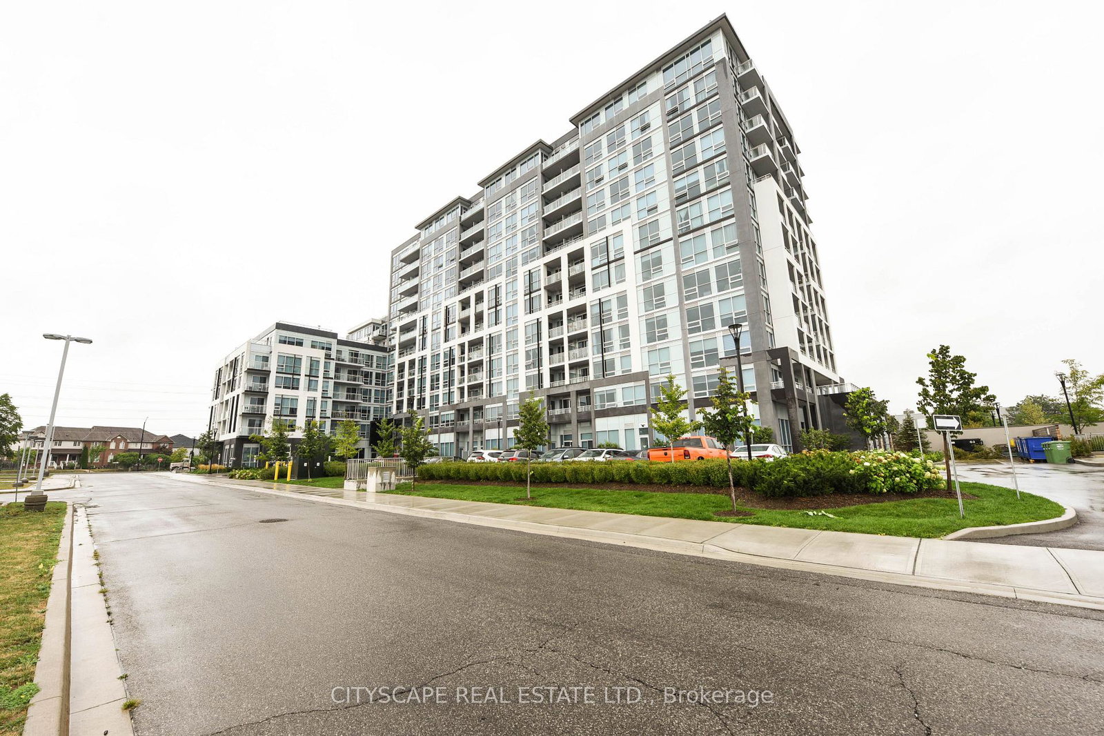 1050-main-st-e-main-street-e-milton-ontario-w13741036