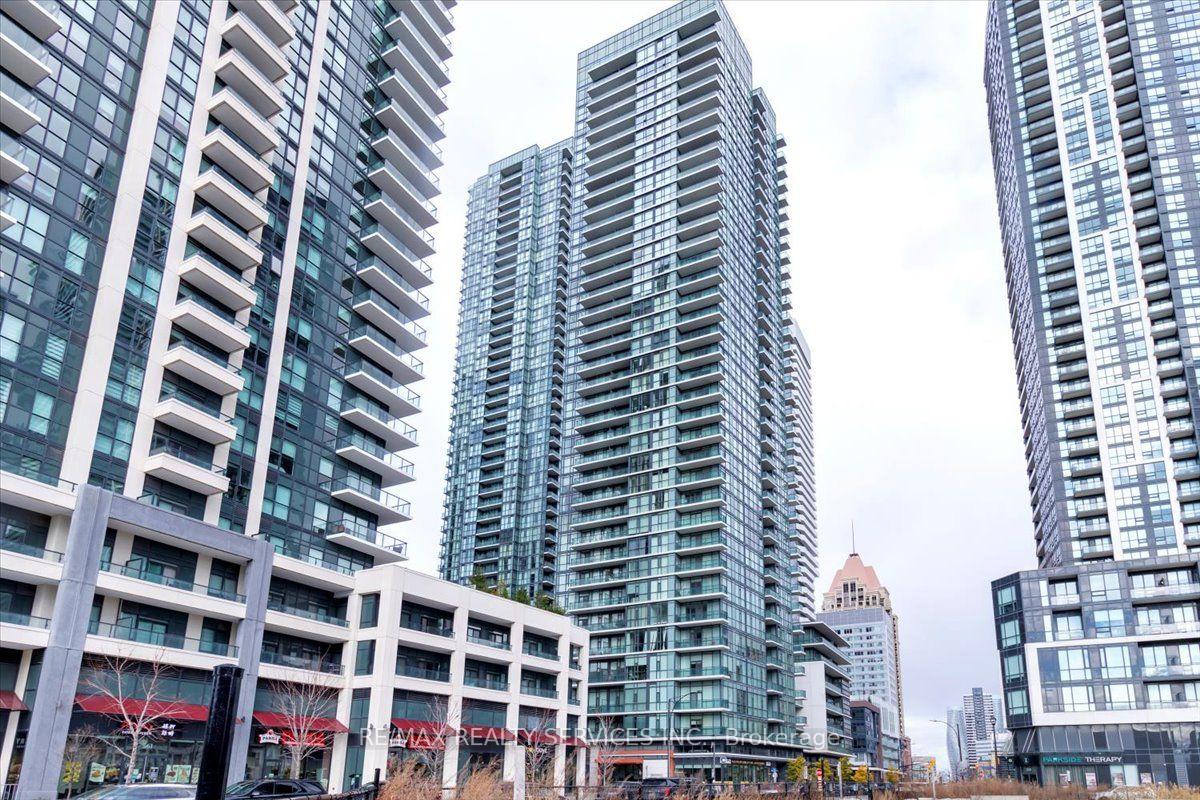 4065-brickstone-mews-mississauga-ontario-w13741228