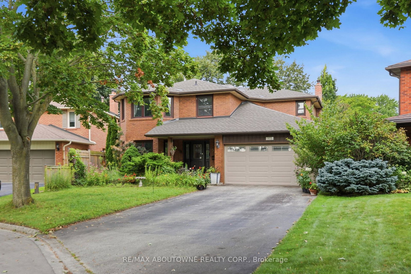 572-harmony-avenue-burlington-ontario-w13741280