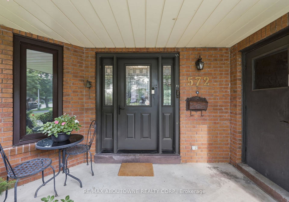 572-harmony-avenue-burlington-ontario-w13741280