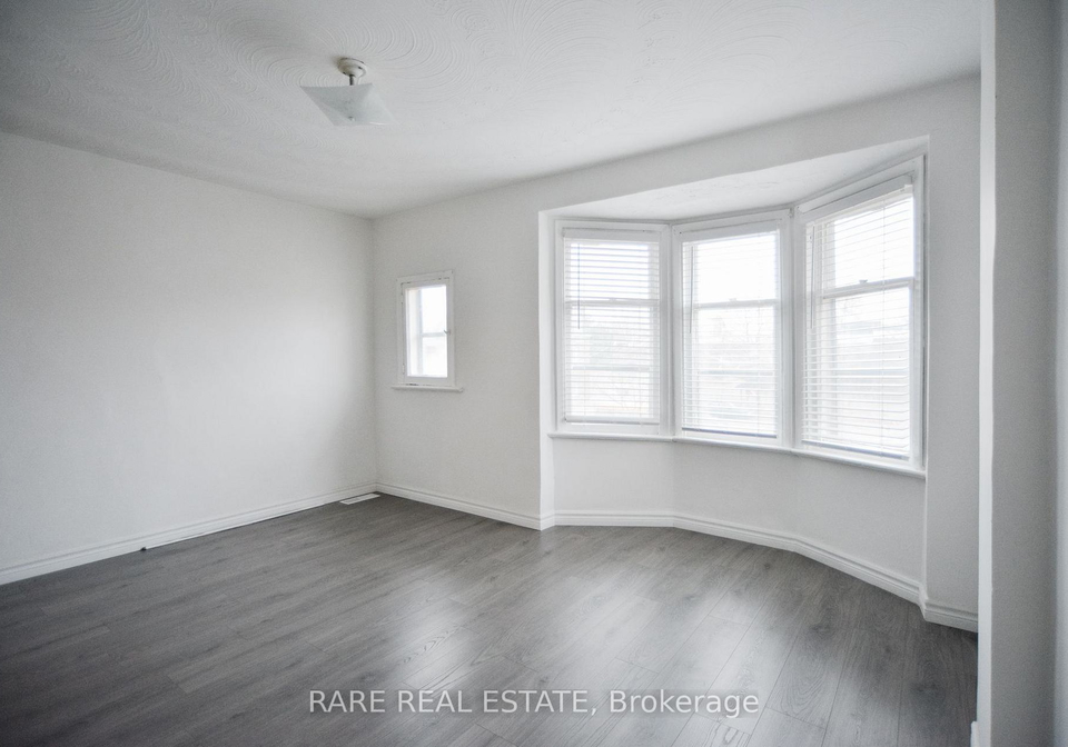 32-garnet-avenue-toronto-toronto-ontario-w13741286
