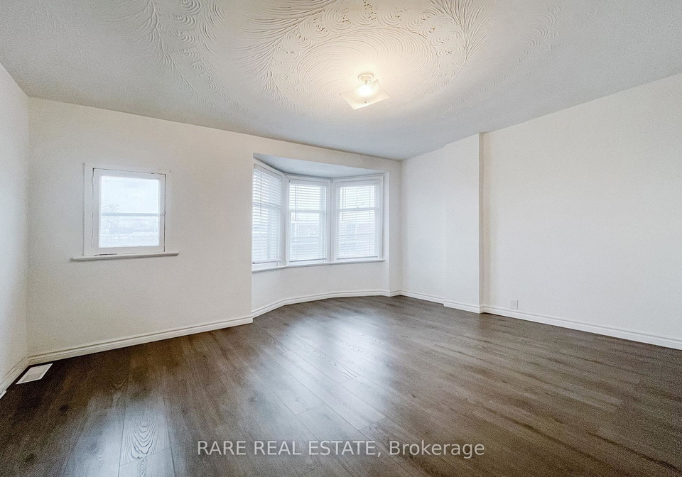 32-garnet-avenue-toronto-toronto-ontario-w13741286