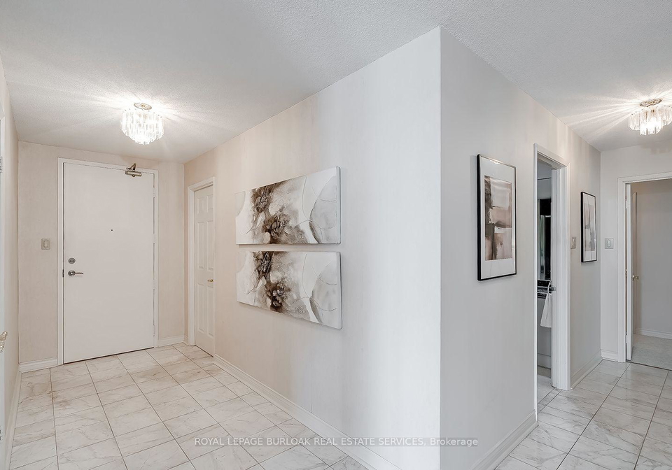 2190-lakeshore-road-burlington-ontario-w13741296
