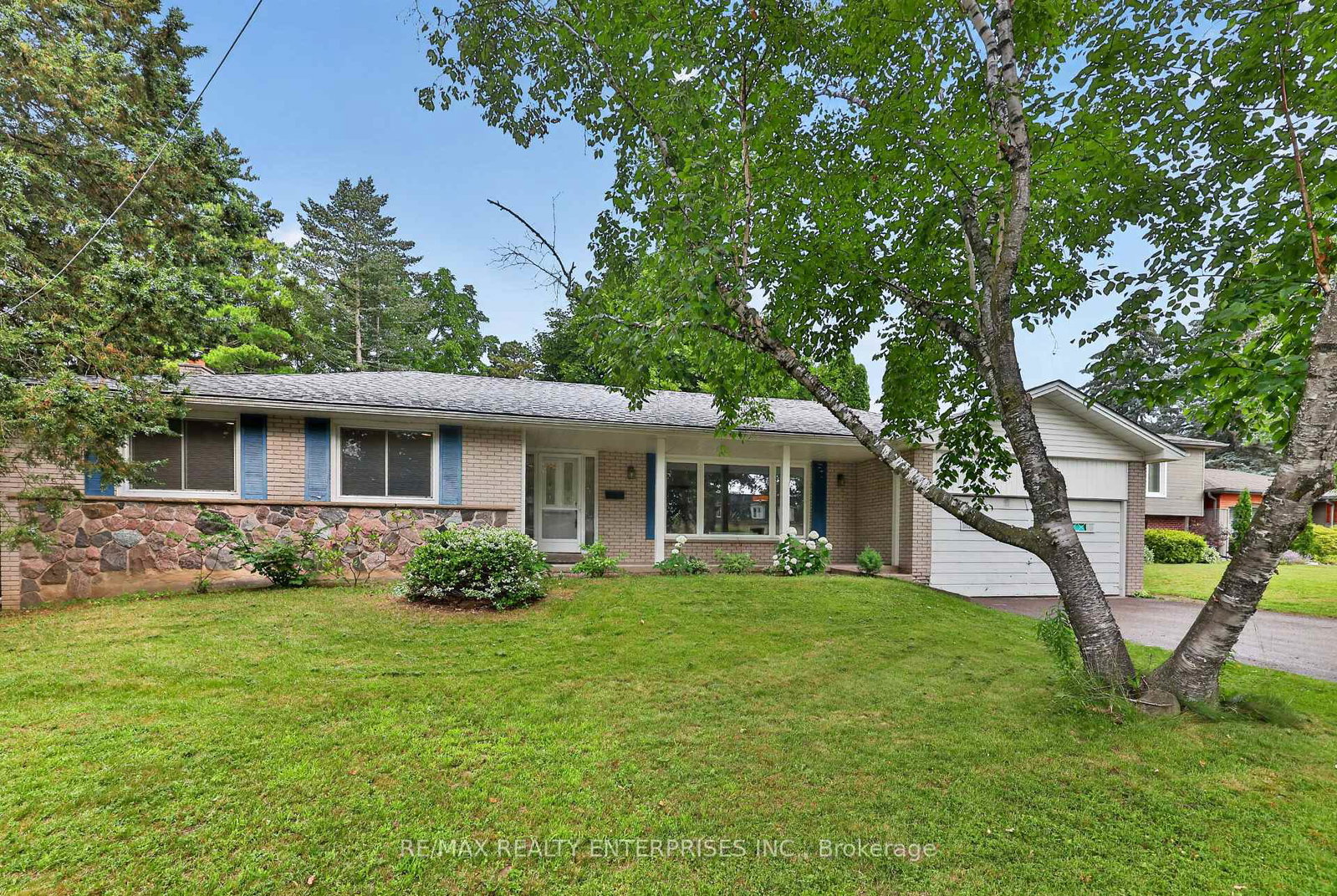 975-cresthampton-lane-mississauga-ontario-w13741350