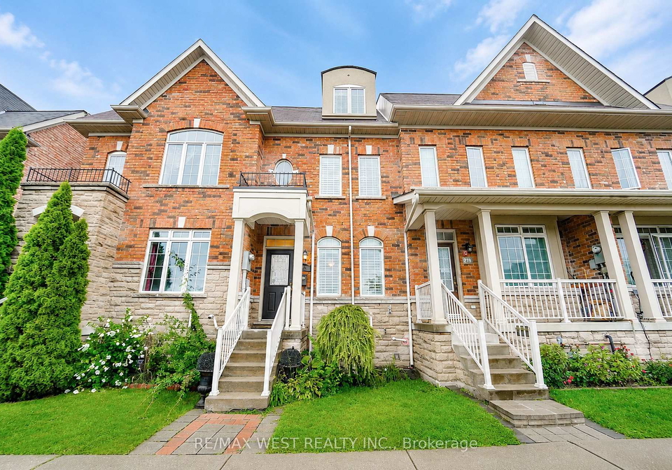 221-isaac-devins-boulevard-toronto-york-ontario-w13741382