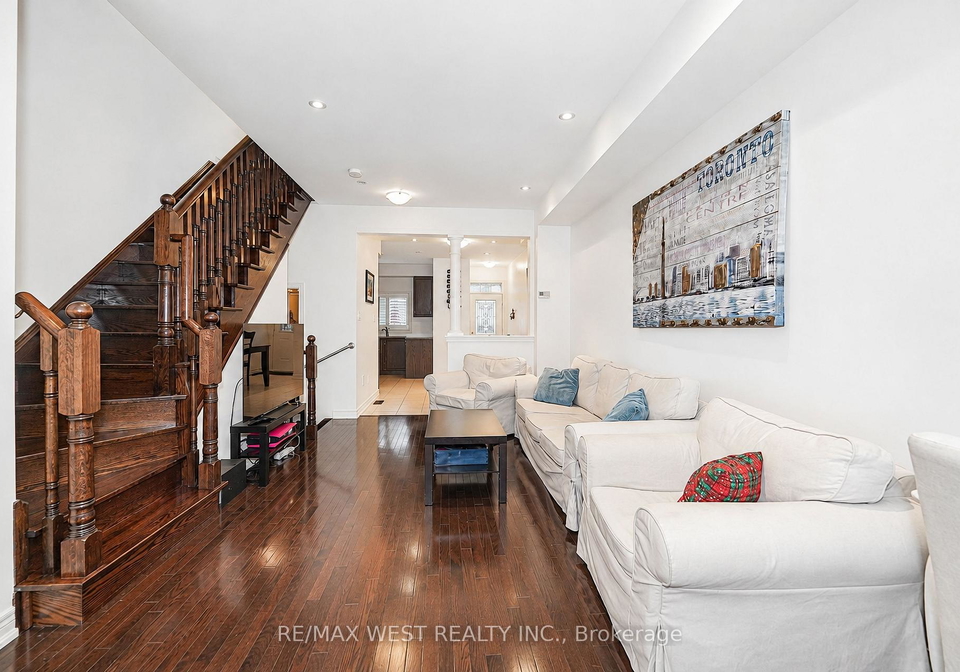 221-isaac-devins-boulevard-toronto-york-ontario-w13741382