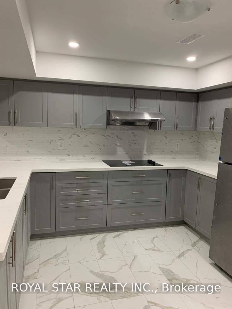 85-coastline-drive-brampton-ontario-w13741644