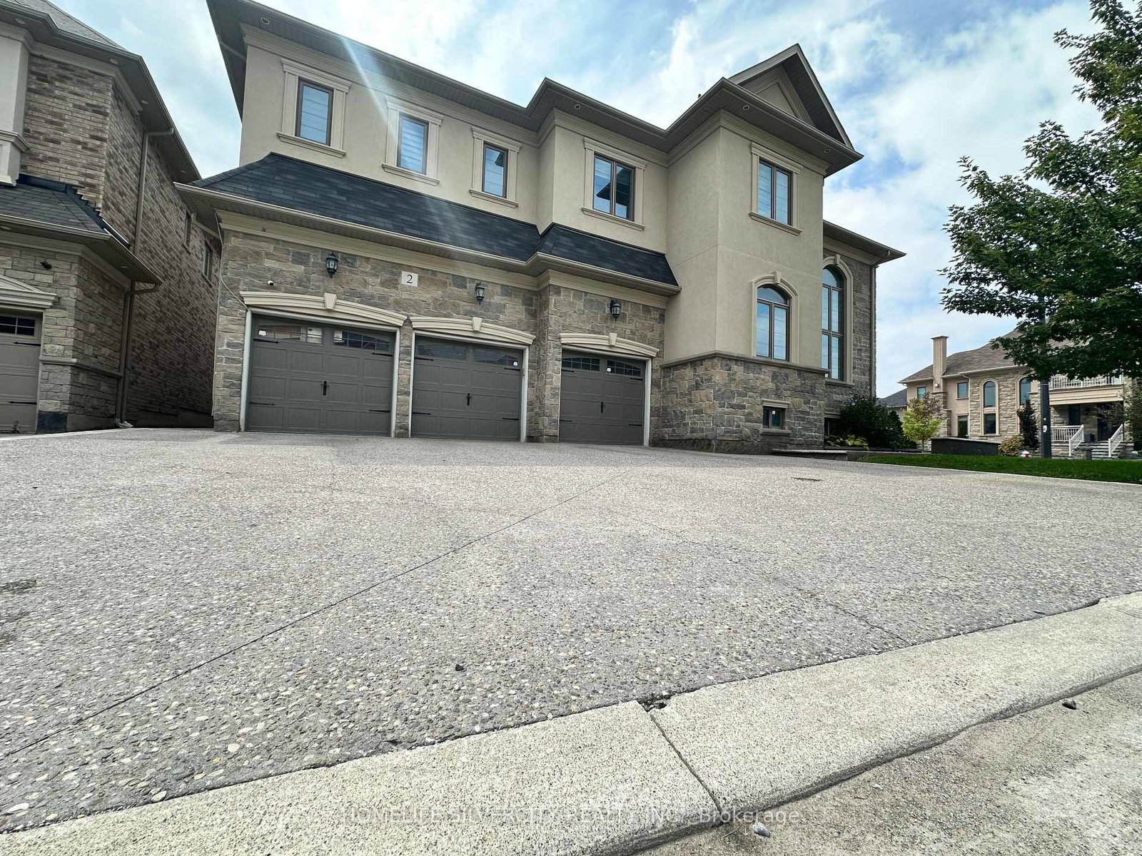 tomahawk-court-brampton-ontario-w13741762