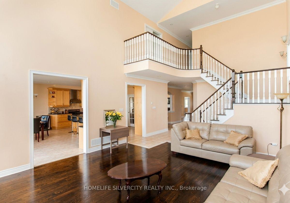 6717-golden-hills-way-mississauga-ontario-w13742016