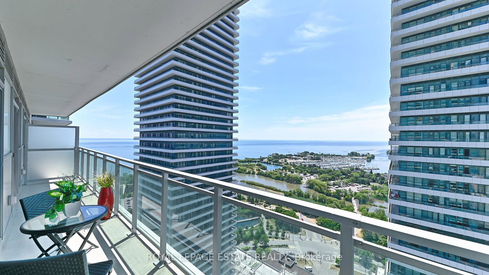 33-shore-breeze-drive-toronto-etobicoke-ontario-w13742178