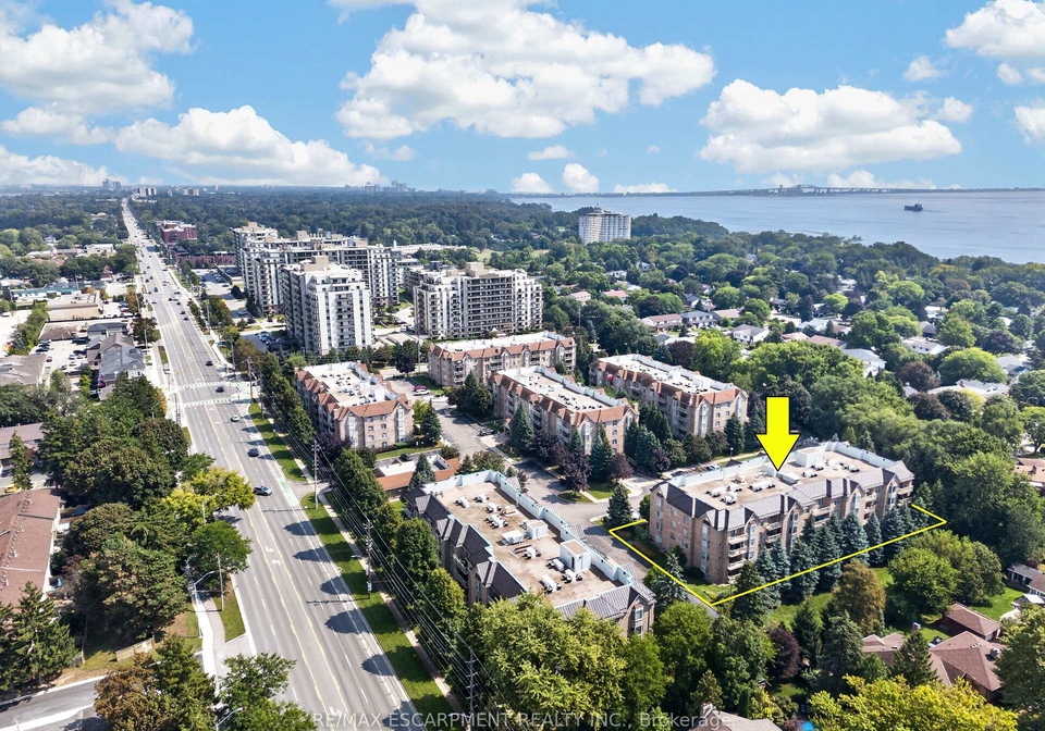 216-w-plains-road-w-burlington-ontario-w13742202