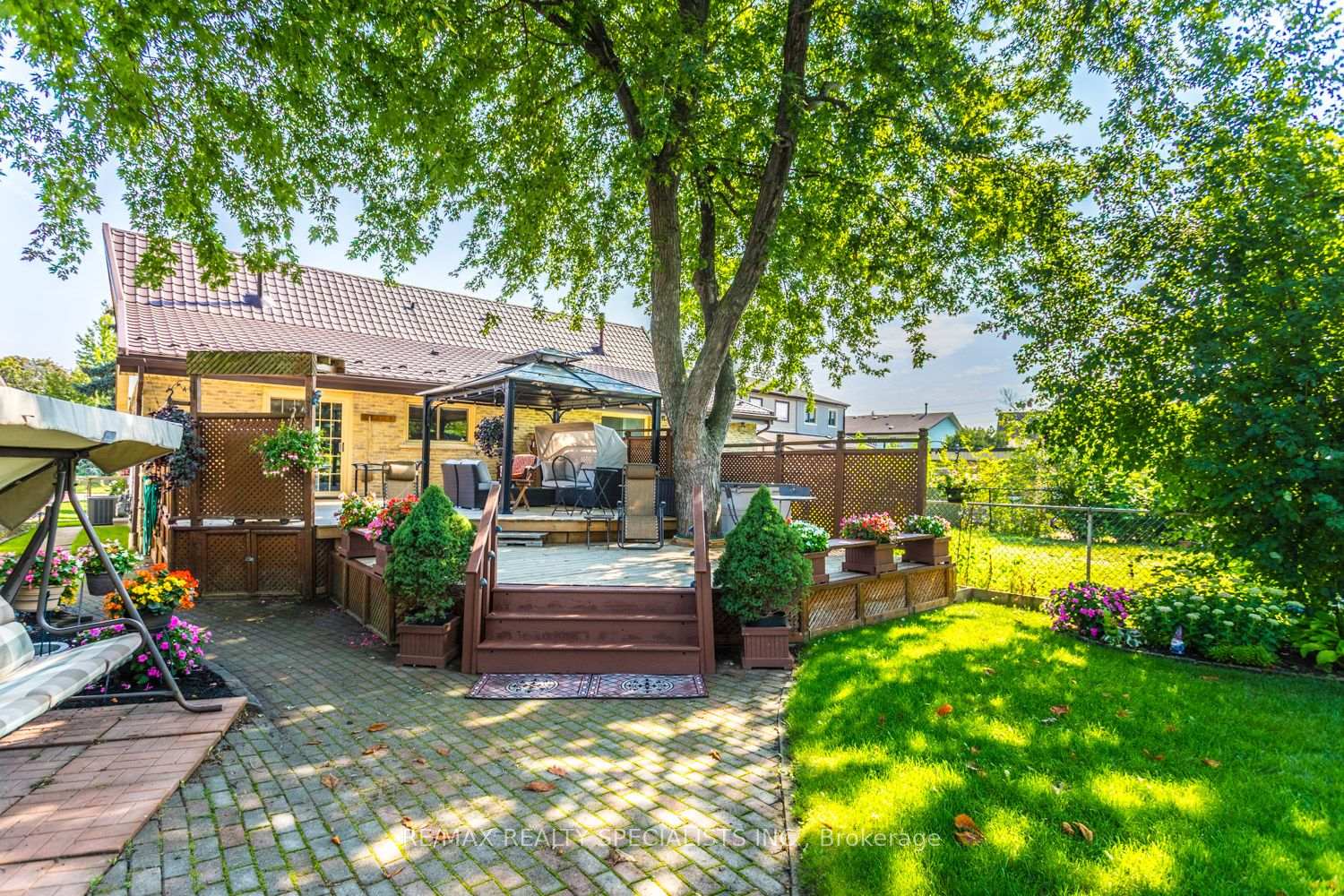 32-falconer-drive-mississauga-ontario-w13742316