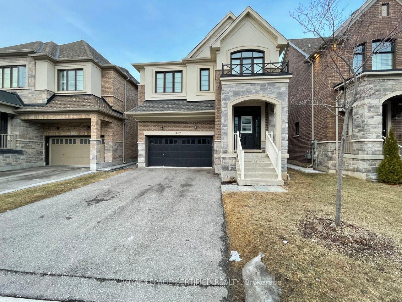 1227-mcphedran-point-milton-ontario-w13742384