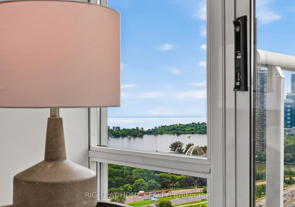 15-windermere-avenue-toronto-toronto-ontario-w13742476