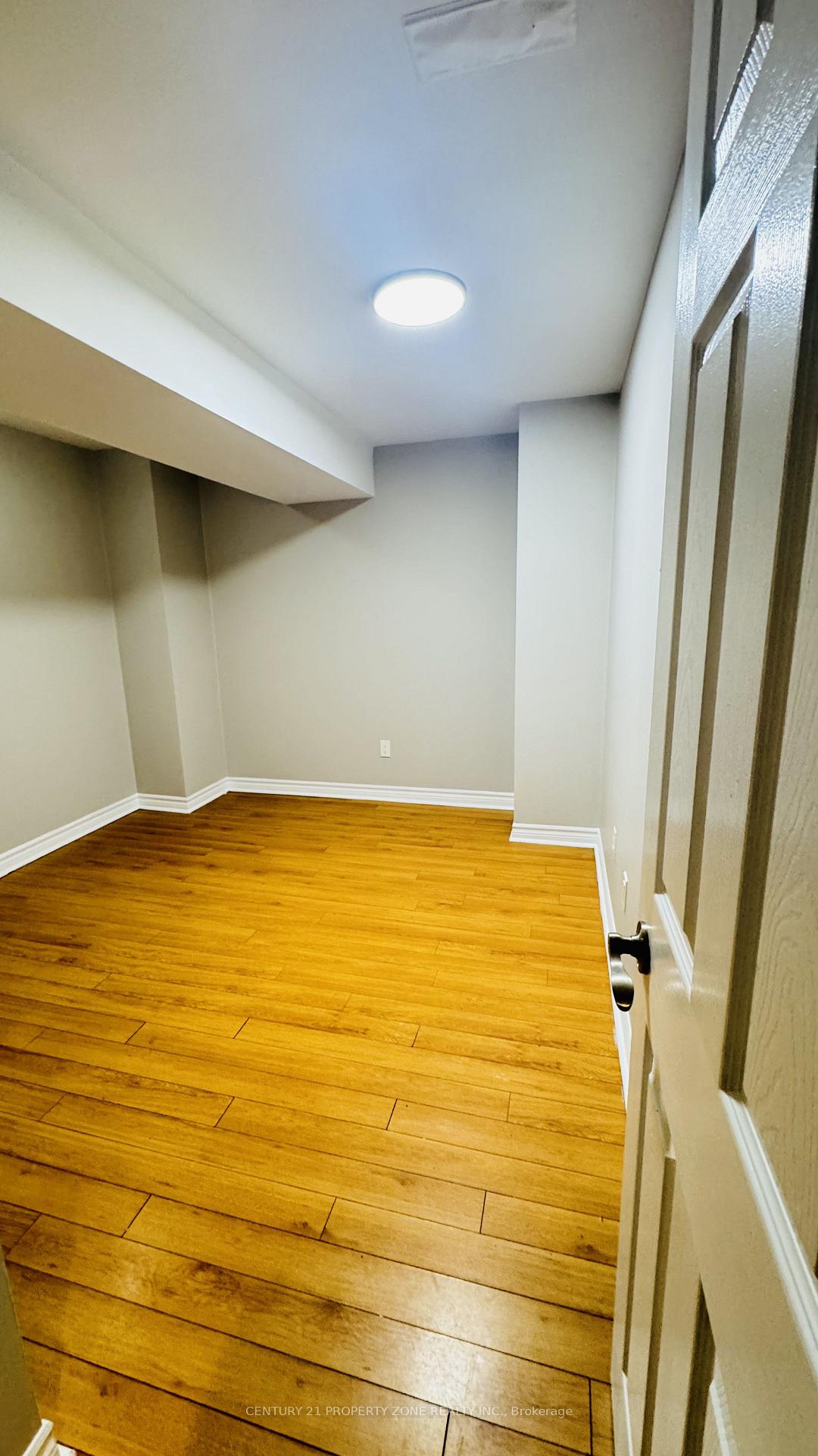 887-bennett-boulevard-milton-ontario-w13742548