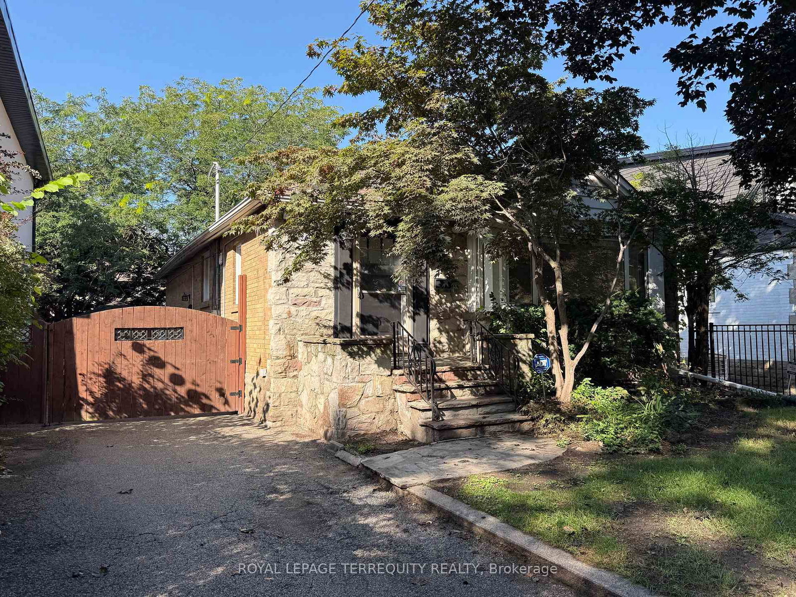 24-elsfield-road-toronto-etobicoke-ontario-w13742716