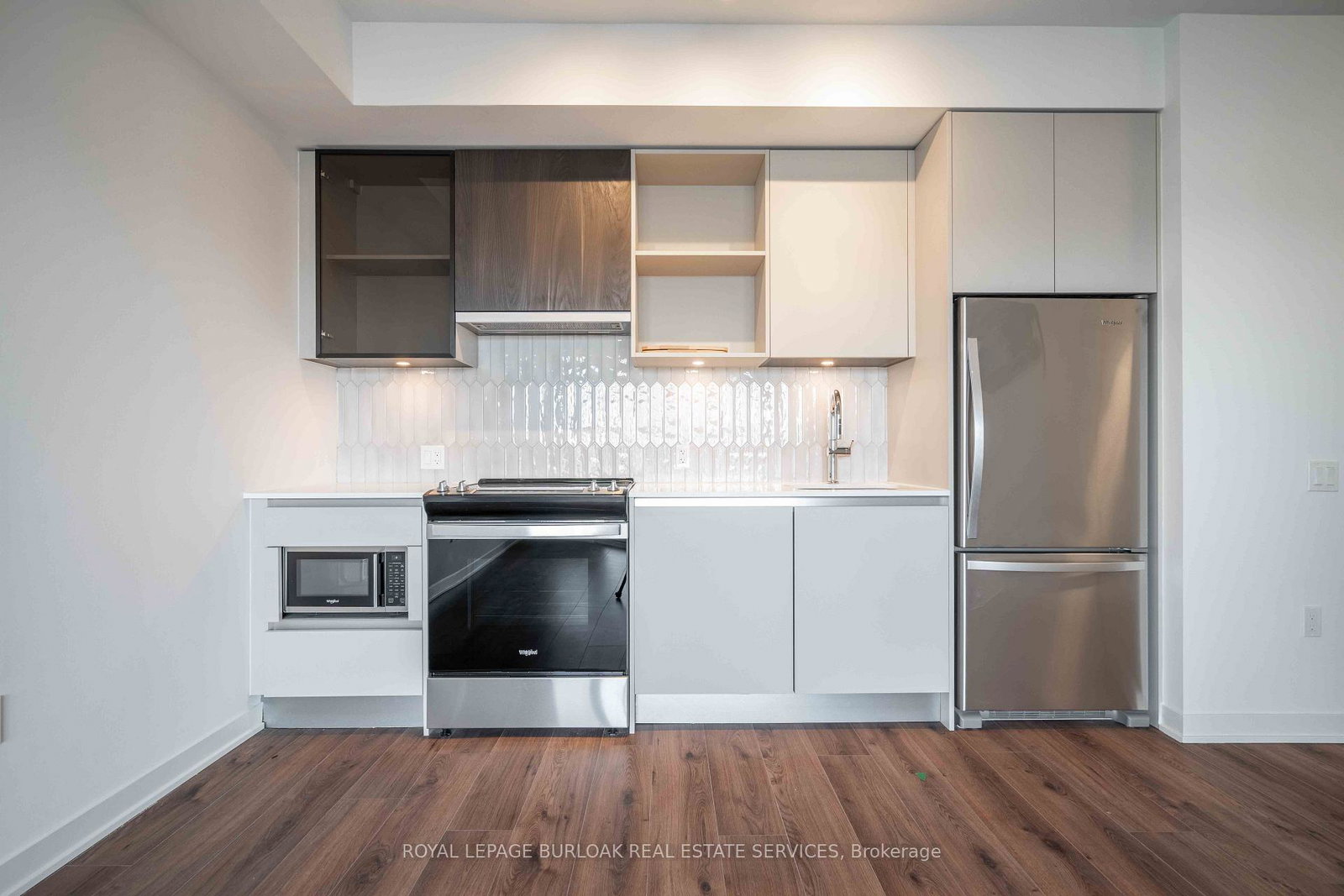 395-dundas-street-oakville-ontario-w13742850