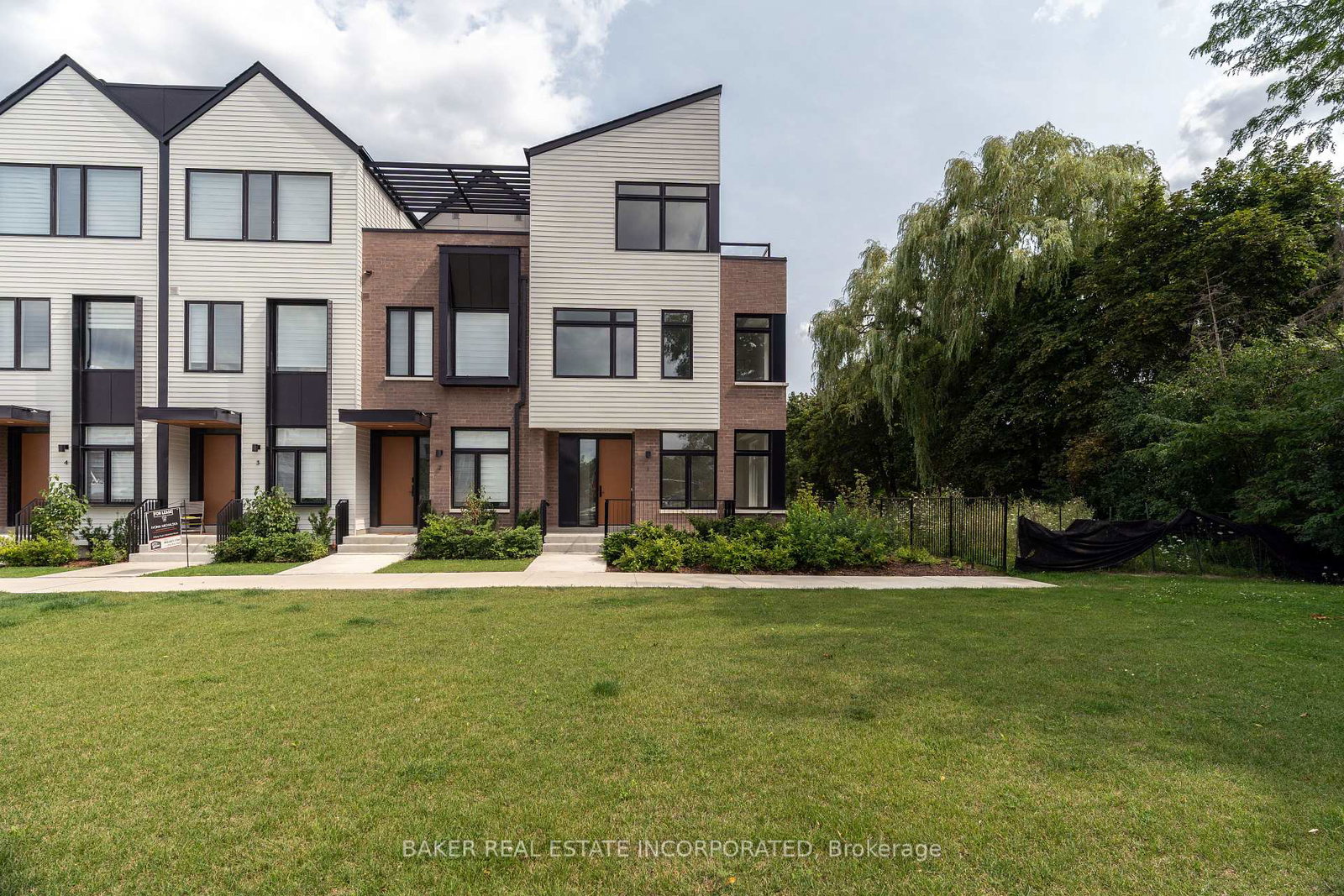 10-lou-parsons-way-mississauga-ontario-w13743006