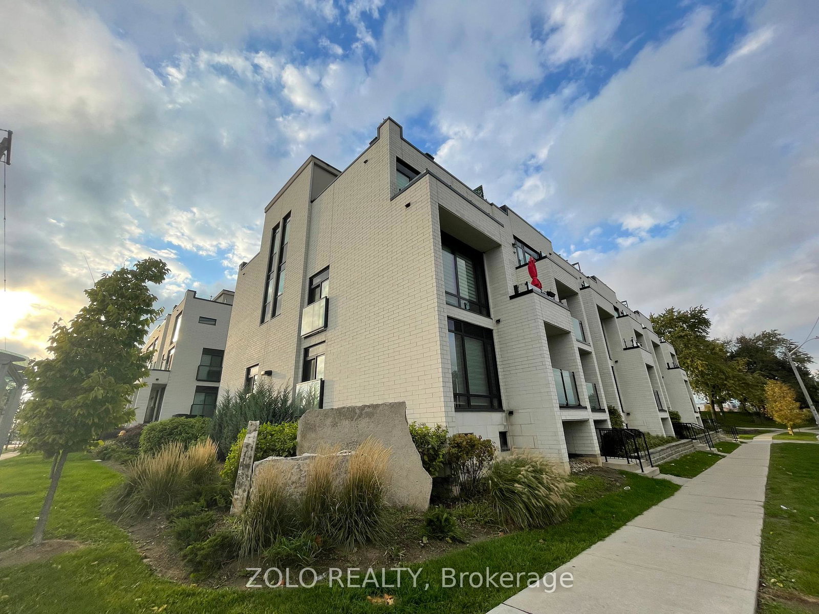 130-widdicombe-hill-boulevard-toronto-etobicoke-ontario-w13743320