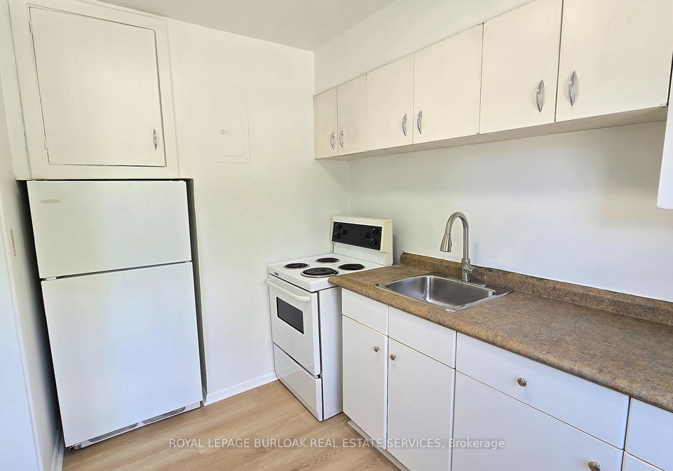 849-brant-street-burlington-ontario-w13743330