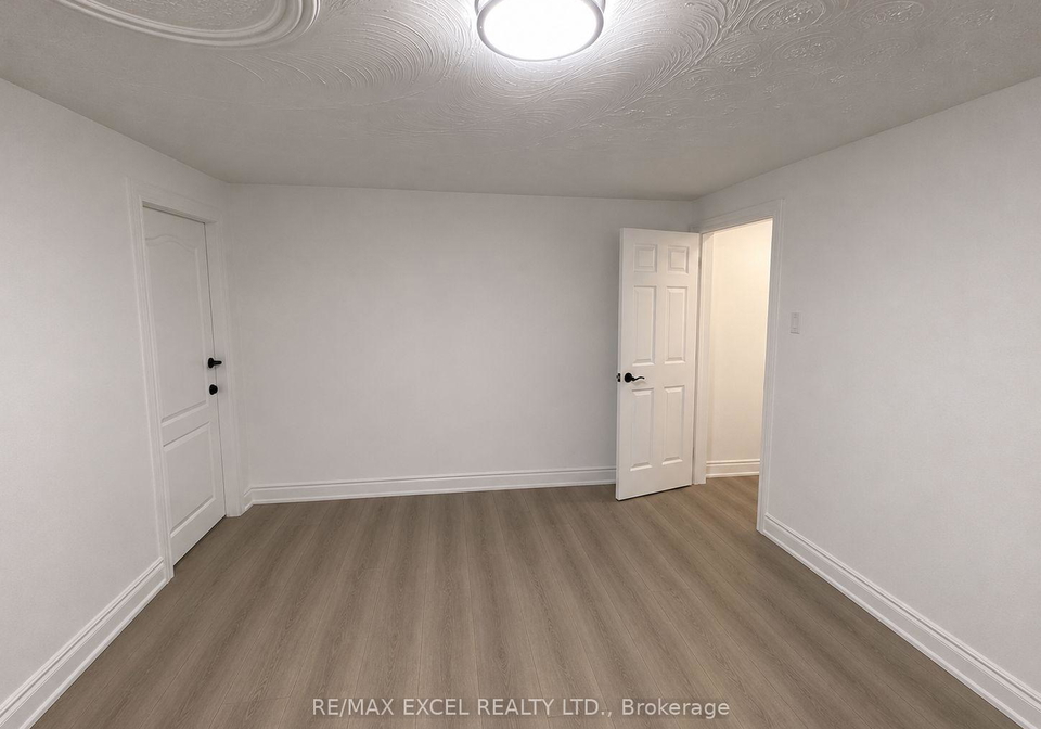 3882-midhurst-lane-mississauga-ontario-w13743344