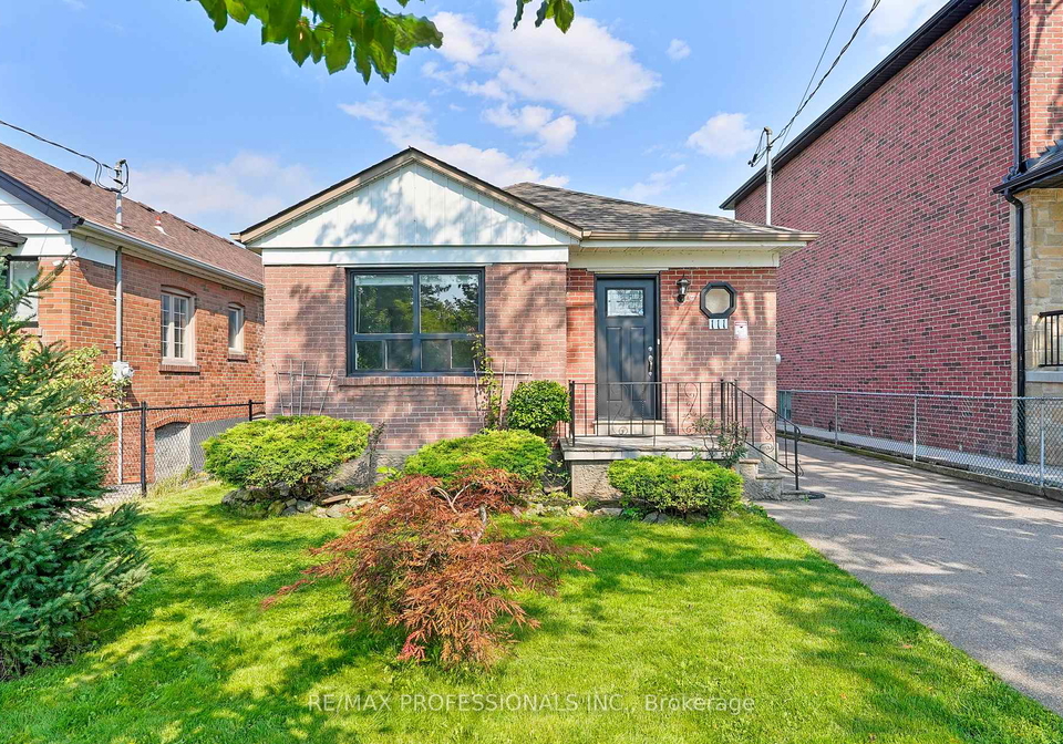 111-wesley-street-toronto-etobicoke-ontario-w13743400